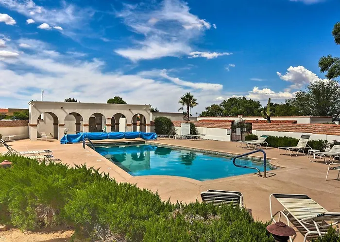 Lovely Valley Abode W/ Community Pool!