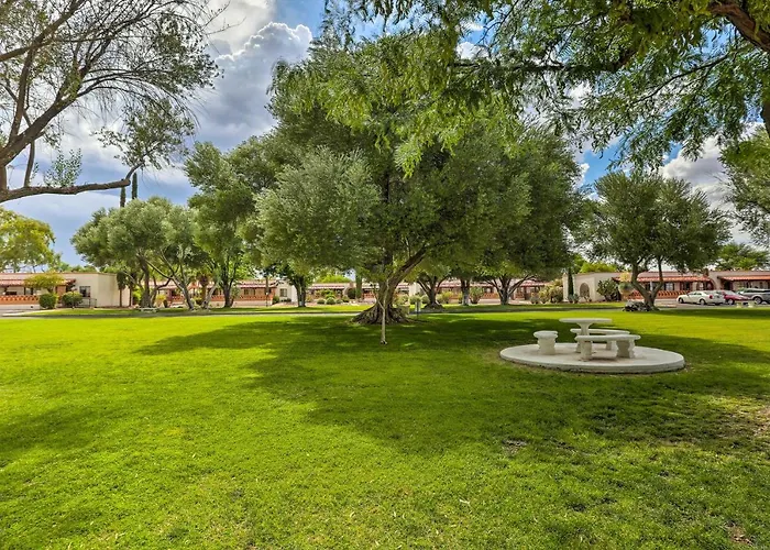 Lovely Valley Abode W/ Community Pool! Green Valley